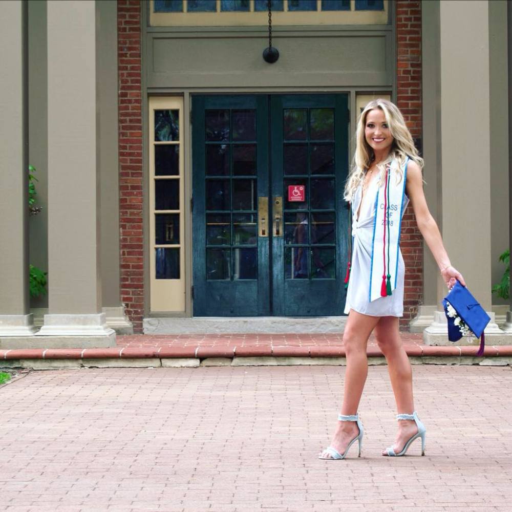 Meet your Posher, Danielle